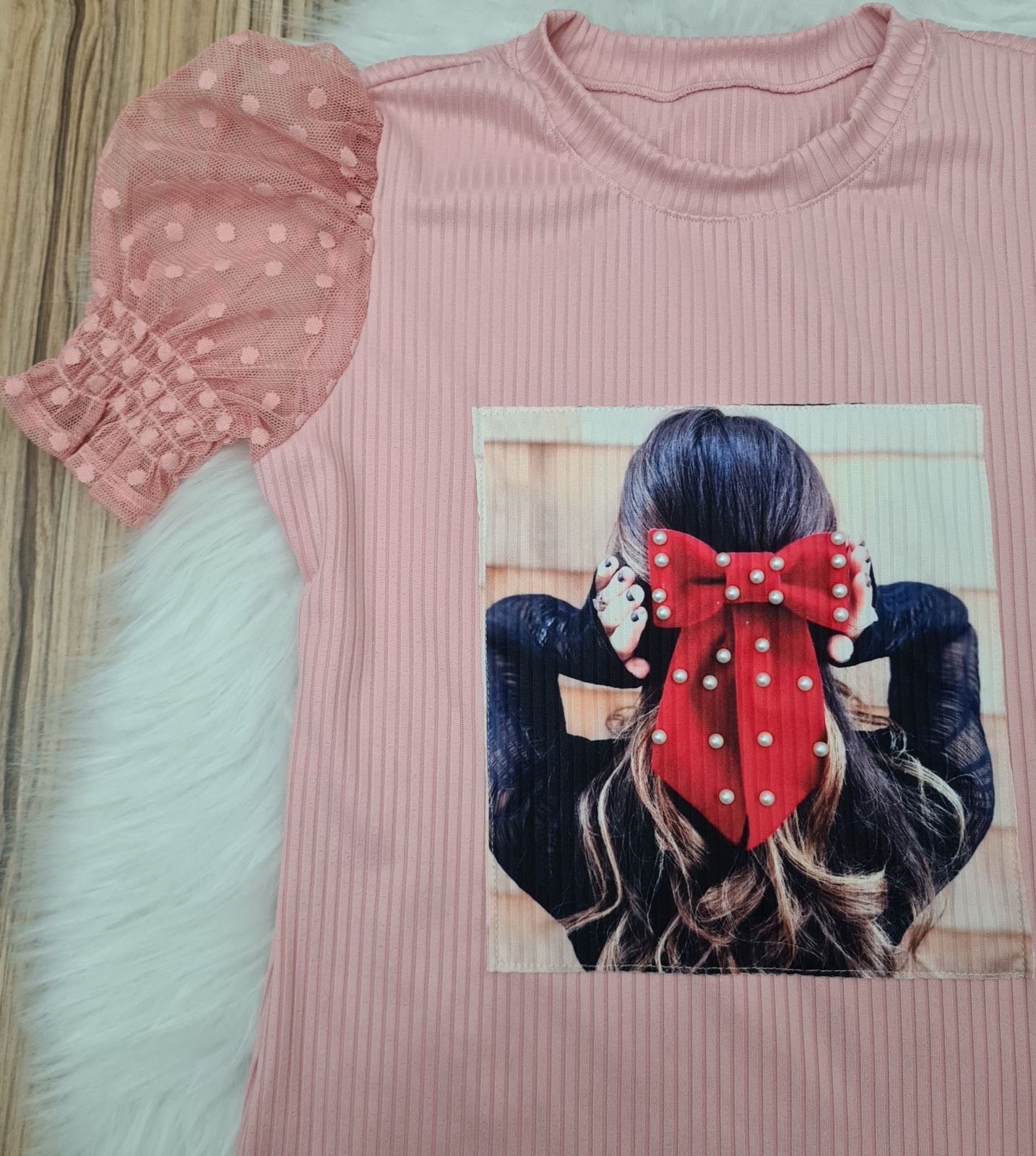 T-Shirt Feminina Luxo Manga Princesa no Tule - Atacado 44 Goiânia.