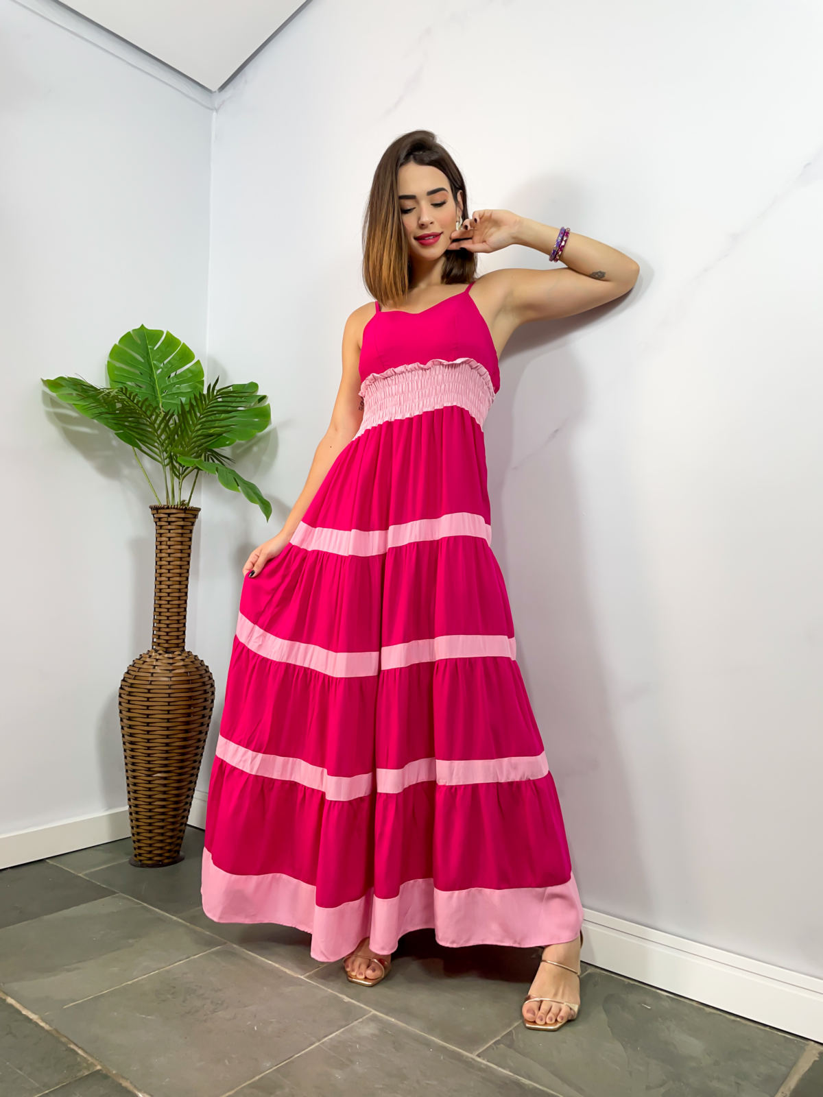 Vestido longo Viscolinho Listrado Pink/Rosa - Veiga Boutique - Sua loja de Moda  Feminina online. Pague em até 6x sem juros